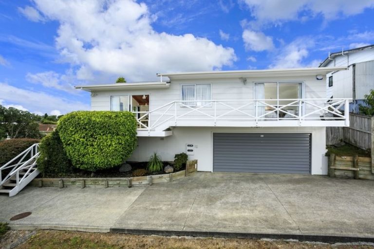 Photo of property in 1/19 Romulus Place, Totara Vale, Auckland, 0629