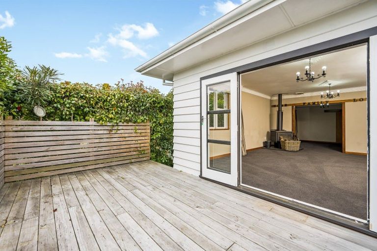 Photo of property in 15 Swansea Street, Hokowhitu, Palmerston North, 4410
