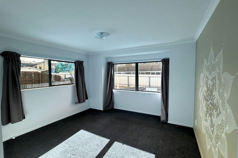 Photo of property in 12a Huia Street, Waikawa, Picton, 7220