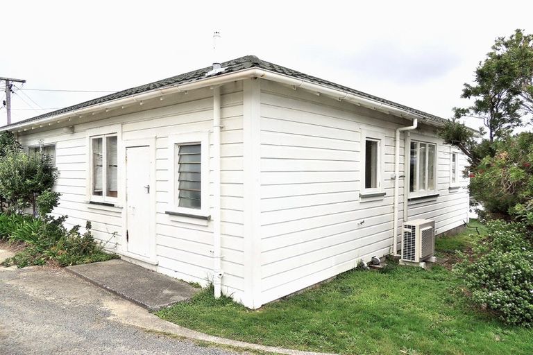 Photo of property in 5 Glen Alton Avenue, Paparangi, Wellington, 6037