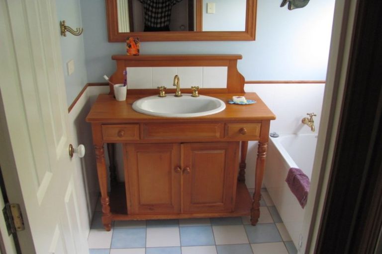 Photo of property in 11 Margan Place, Red Hill, Papakura, 2110