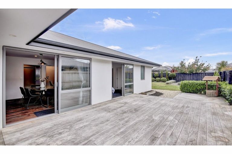 Photo of property in 18 Macphail Avenue, Rangiora, 7400