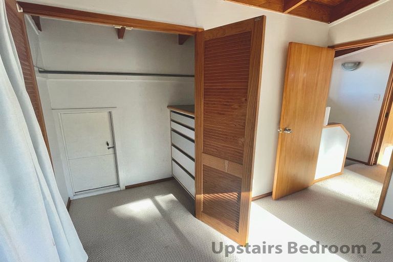 Photo of property in 1/13 Target Road, Totara Vale, Auckland, 0629