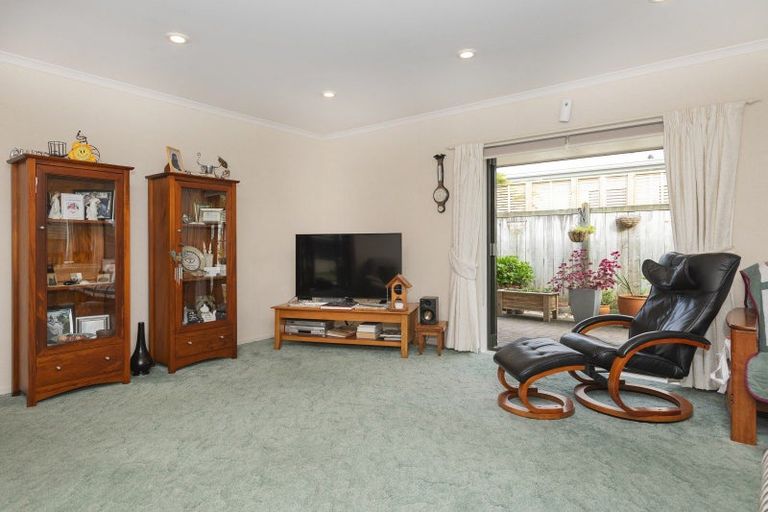 Photo of property in 4 Coulston Place, Riverdale, Gisborne, 4010