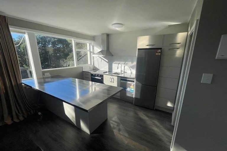 Photo of property in 4 Raroa Road, Kelburn, Wellington, 6012