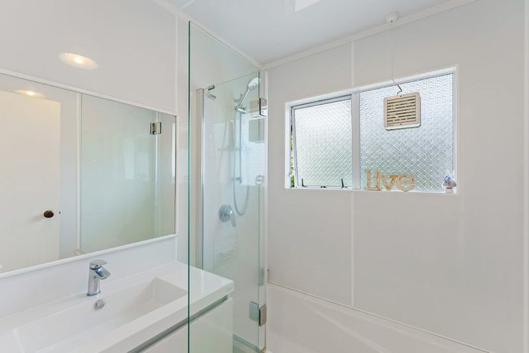 Photo of property in 14 Rodney Grove, Paraparaumu, 5032