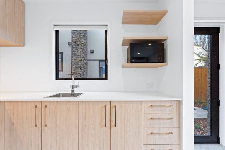 Photo of property in 11/10 Fathom Place, Te Atatu Peninsula, Auckland, 0610