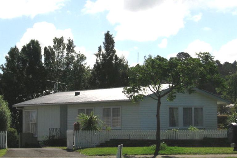 Photo of property in 36 Universal Drive, Henderson, Auckland, 0610