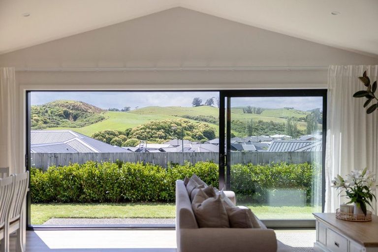 Photo of property in 4 Kokopu Lane, Ohauiti, Tauranga, 3112