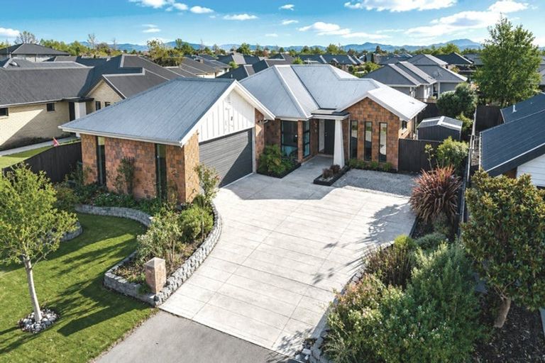 Photo of property in 6 Taiwhenua Street, Rangiora, 7400