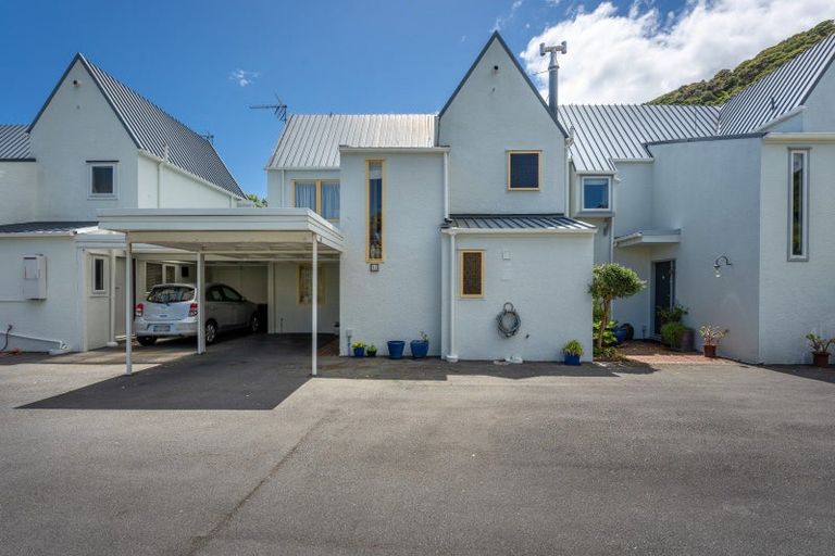 Photo of property in 11/354 Muritai Road, Eastbourne, Lower Hutt, 5013