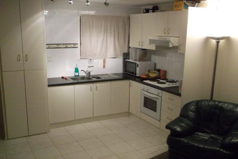 Photo of property in 4/1a Becroft Drive, Forrest Hill, Auckland, 0620