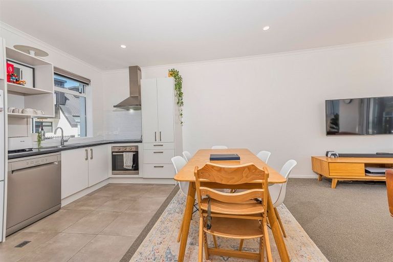 Photo of property in 25 Marine Parade, Hobsonville, Auckland, 0616