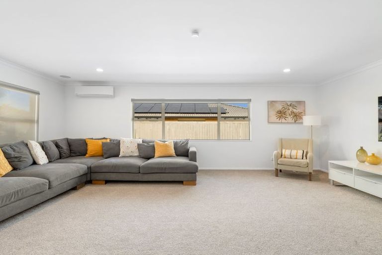 Photo of property in 6 Madeira Close, Papamoa Beach, Papamoa, 3118