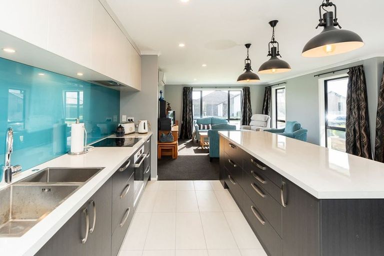 Photo of property in 74 Mataroa Crescent, Flagstaff, Hamilton, 3210