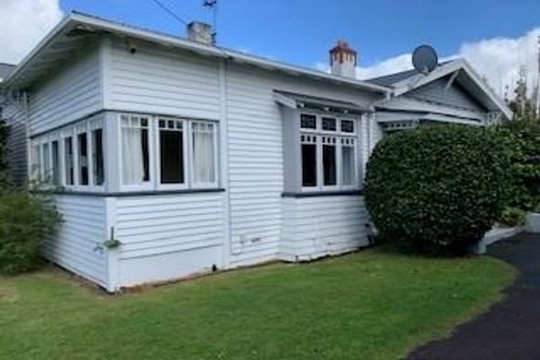 Photo of property in 23 Bracken Avenue, Takapuna, Auckland, 0622