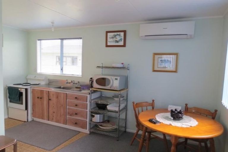Photo of property in 3 Desmond Place, Bell Block, New Plymouth, 4312
