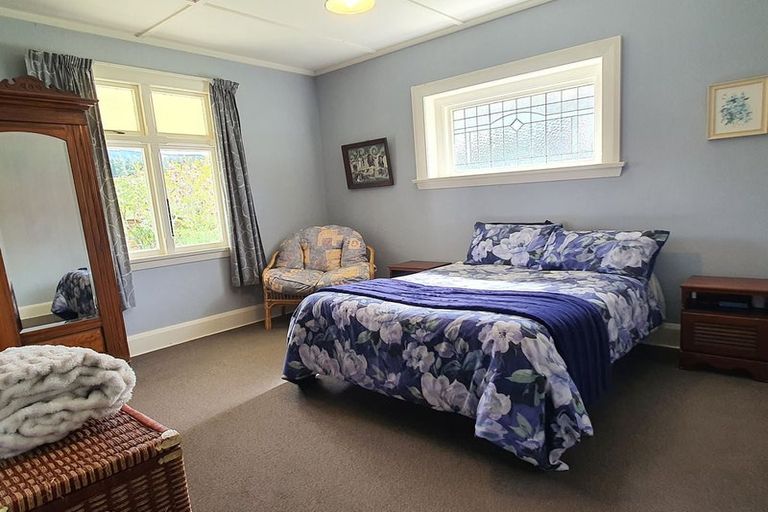 Photo of property in 48 Allan Street, Waimate, 7924