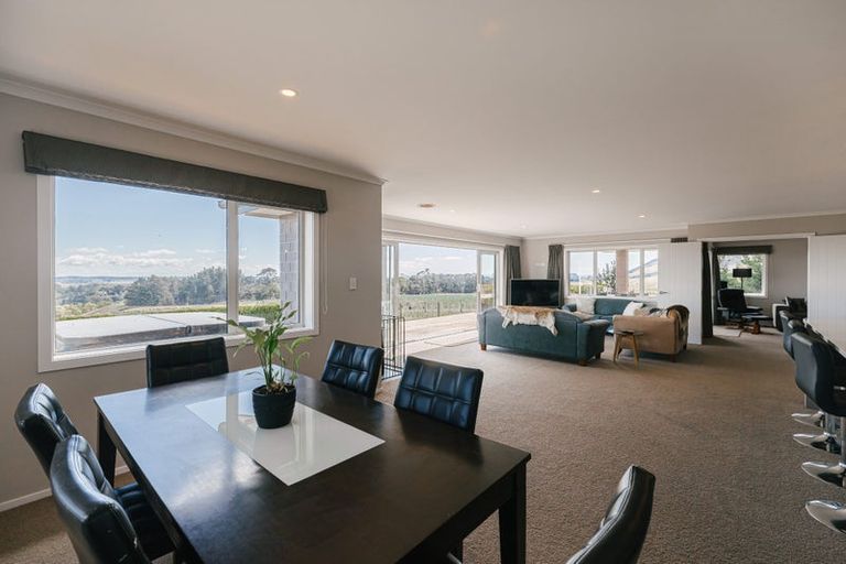 Photo of property in 225 Albert Road, Tokomaru, Palmerston North, 4474