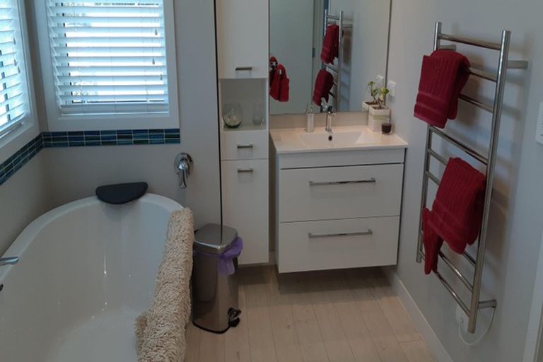 Photo of property in 3a Wesley Street, Devonport, Auckland, 0624