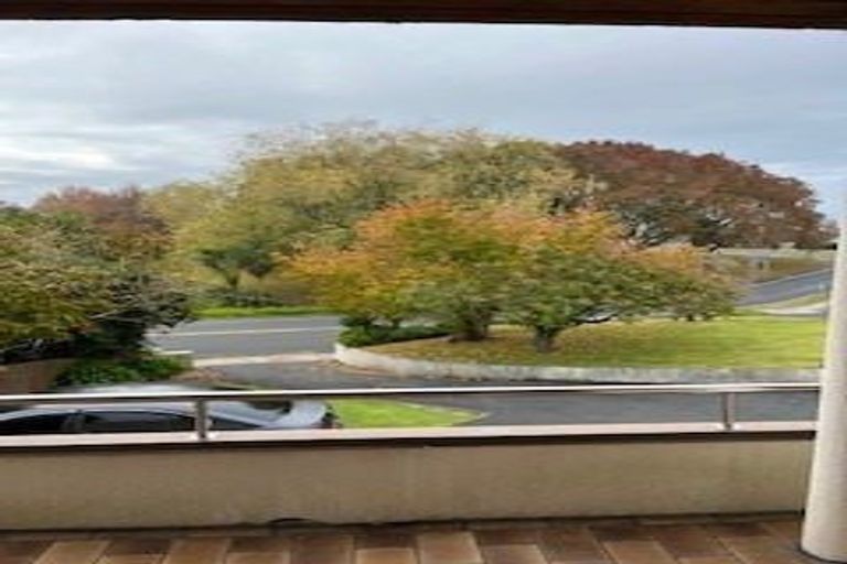 Photo of property in 12 Vale Street, Otumoetai, Tauranga, 3110