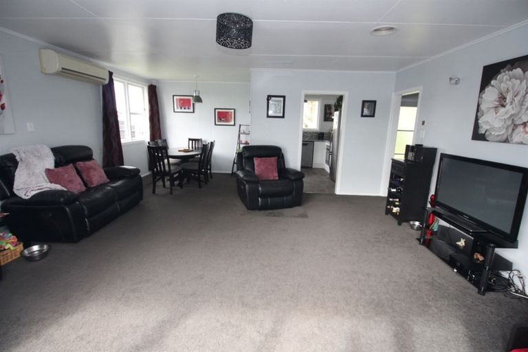 Photo of property in 4 Ngatuku Place, Tokoroa, 3420