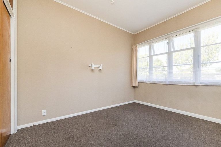 Photo of property in 15 Ihle Street, Terrace End, Palmerston North, 4410