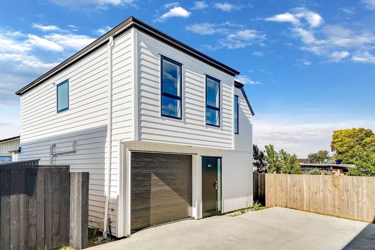 Photo of property in 60c Heybridge Street, Manurewa, Auckland, 2102