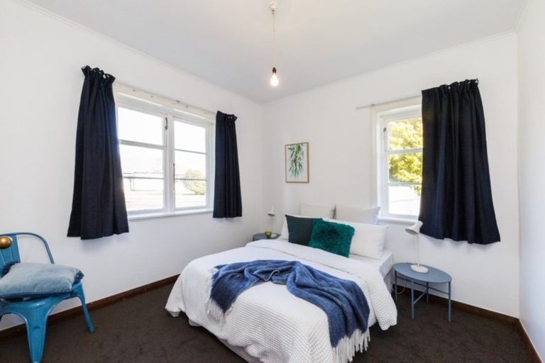 Photo of property in 10 Mansford Place, West End, Palmerston North, 4412