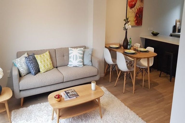 Photo of property in 3/9 Surrey Street, Tawa, Wellington, 5028