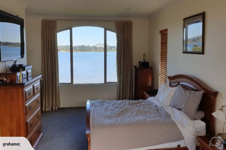 Photo of property in 21 Mull Place, Wattle Downs, Auckland, 2103