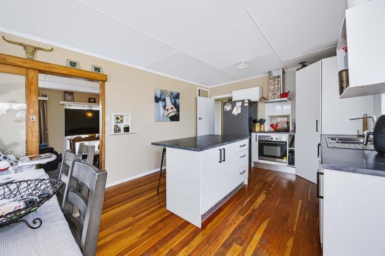 Photo of property in 8 Pacey Avenue, Hawera, 4610