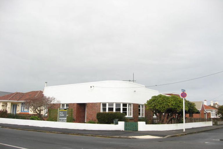 Photo of property in 119 Macandrew Road, South Dunedin, Dunedin, 9012