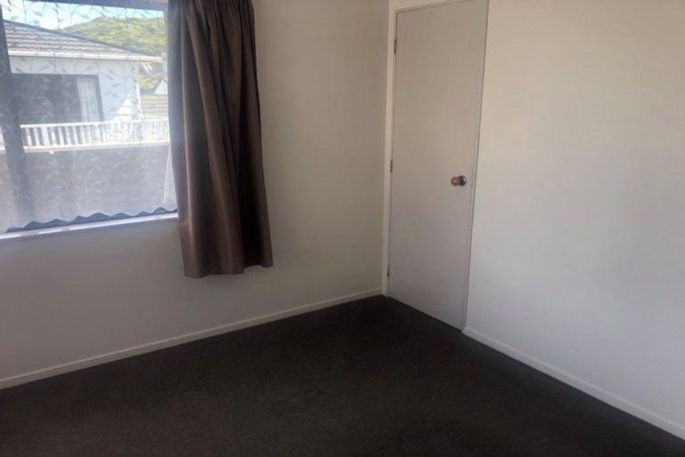 Photo of property in 18 Jasmine Grove, Maungaraki, Lower Hutt, 5010