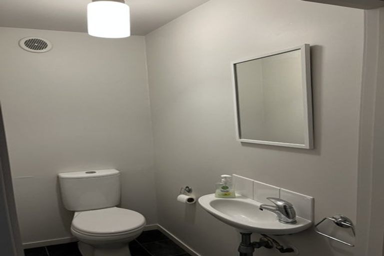 Photo of property in 15 Ruapehu Drive, Fitzherbert, Palmerston North, 4410