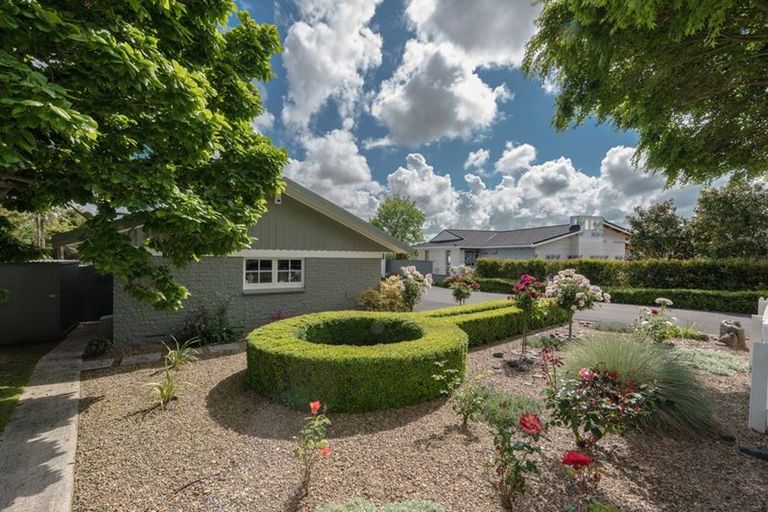 Photo of property in 7 Marnane Terrace, St Andrews, Hamilton, 3200