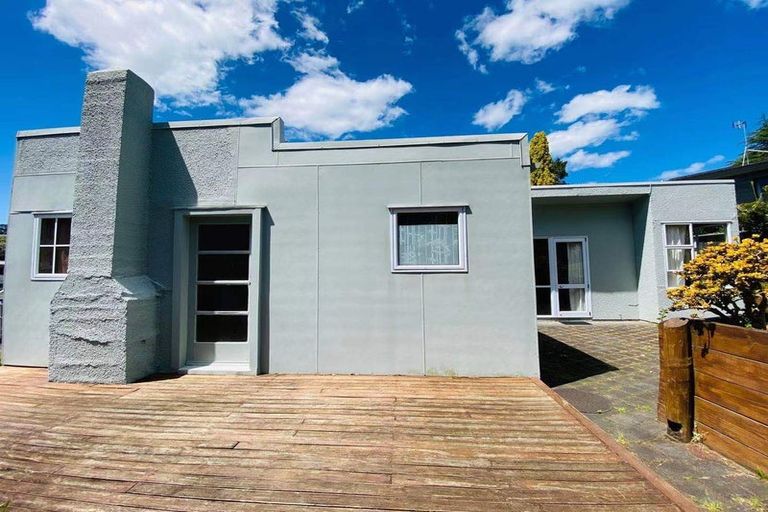 Photo of property in 1/728 Beach Road, Browns Bay, Auckland, 0630