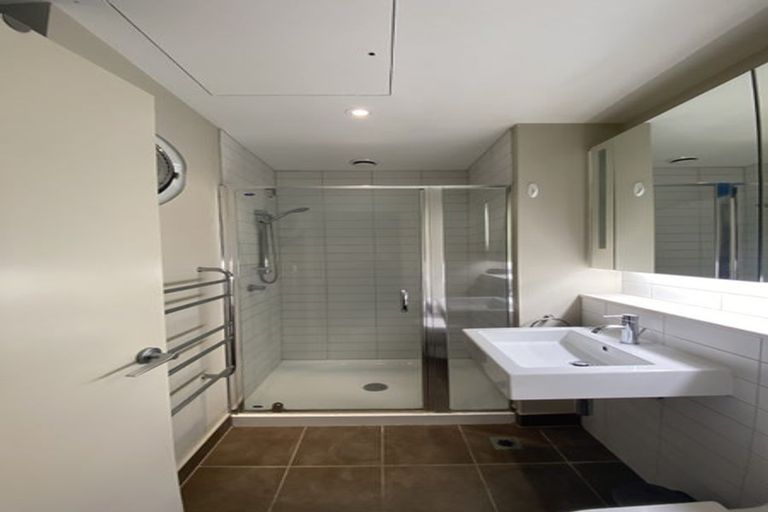 Photo of property in Trinity Apartments, 409/19 College Street, Te Aro, Wellington, 6011