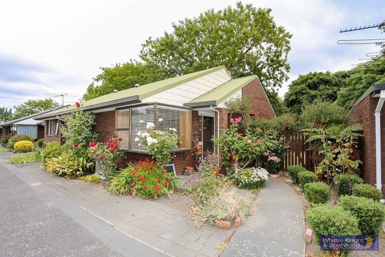 Photo of property in 2/13 Abberley Crescent, St Albans, Christchurch, 8014