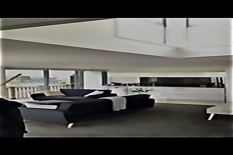 Photo of property in 98 Wadestown Road, Wadestown, Wellington, 6012