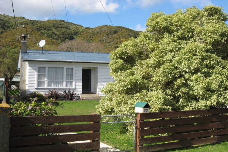 Photo of property in 77 Peel Place, Wainuiomata, Lower Hutt, 5014