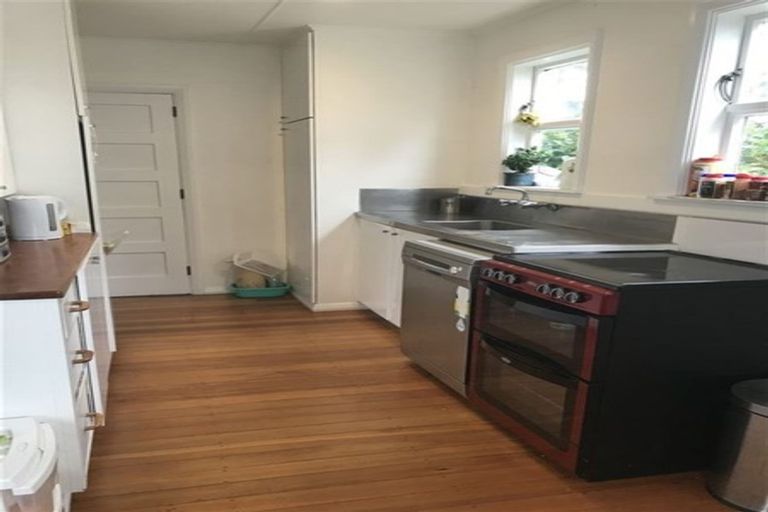 Photo of property in 16 Balgay Street, Upper Riccarton, Christchurch, 8041