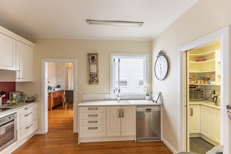 Photo of property in 1 Bowling Road, Greenmeadows, Napier, 4112