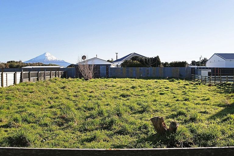 Photo of property in 9 Kauae Street, Manaia, 4612