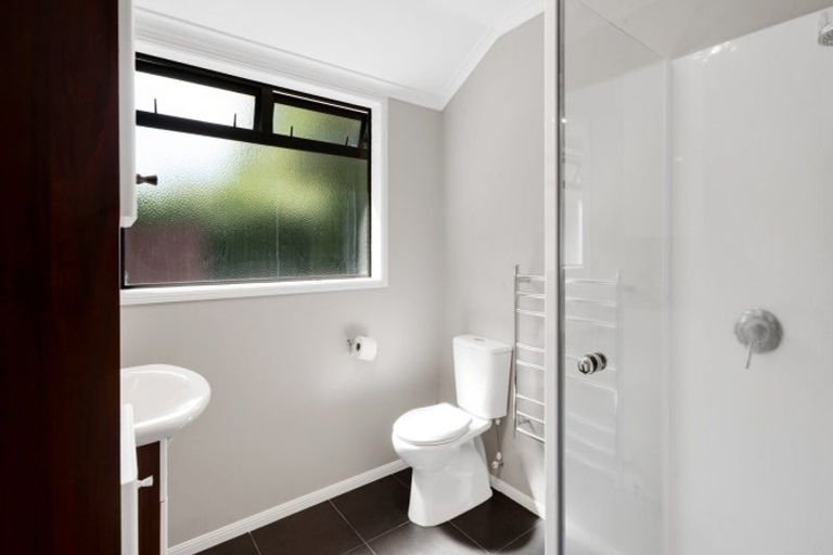 Photo of property in 90 Ridgewood Drive, Ridgewood, New Plymouth, 4371