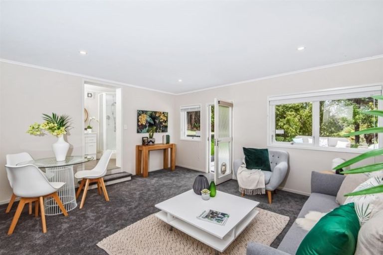 Photo of property in 98 Park Hill Road, Birkenhead, Auckland, 0626