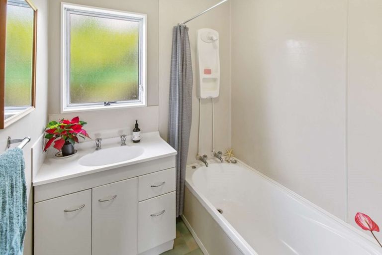 Photo of property in 19 Waitote Street, Castlecliff, Whanganui, 4501