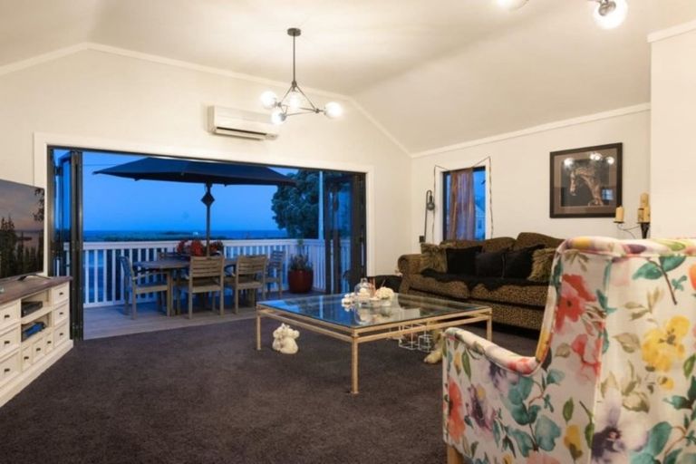 Photo of property in 4 Oceanbeach Road, Mount Maunganui, 3116