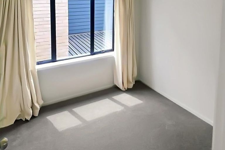 Photo of property in 7 Station Street, Hobsonville, Auckland, 0616