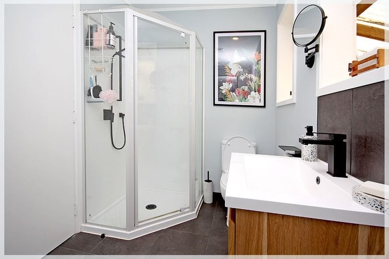 Photo of property in 29 Punga Street, Tangimoana, 4822